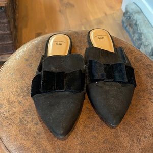 Black Gap mules with velvet bow, size 7